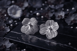 Load image into Gallery viewer, Flora Pearl Earrings - Silver