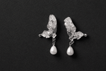 Load image into Gallery viewer, Crystal Dew Pearl Drops - Silver