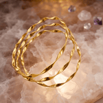 Load image into Gallery viewer, Luxe Twist Wave Bracelet - Gold

