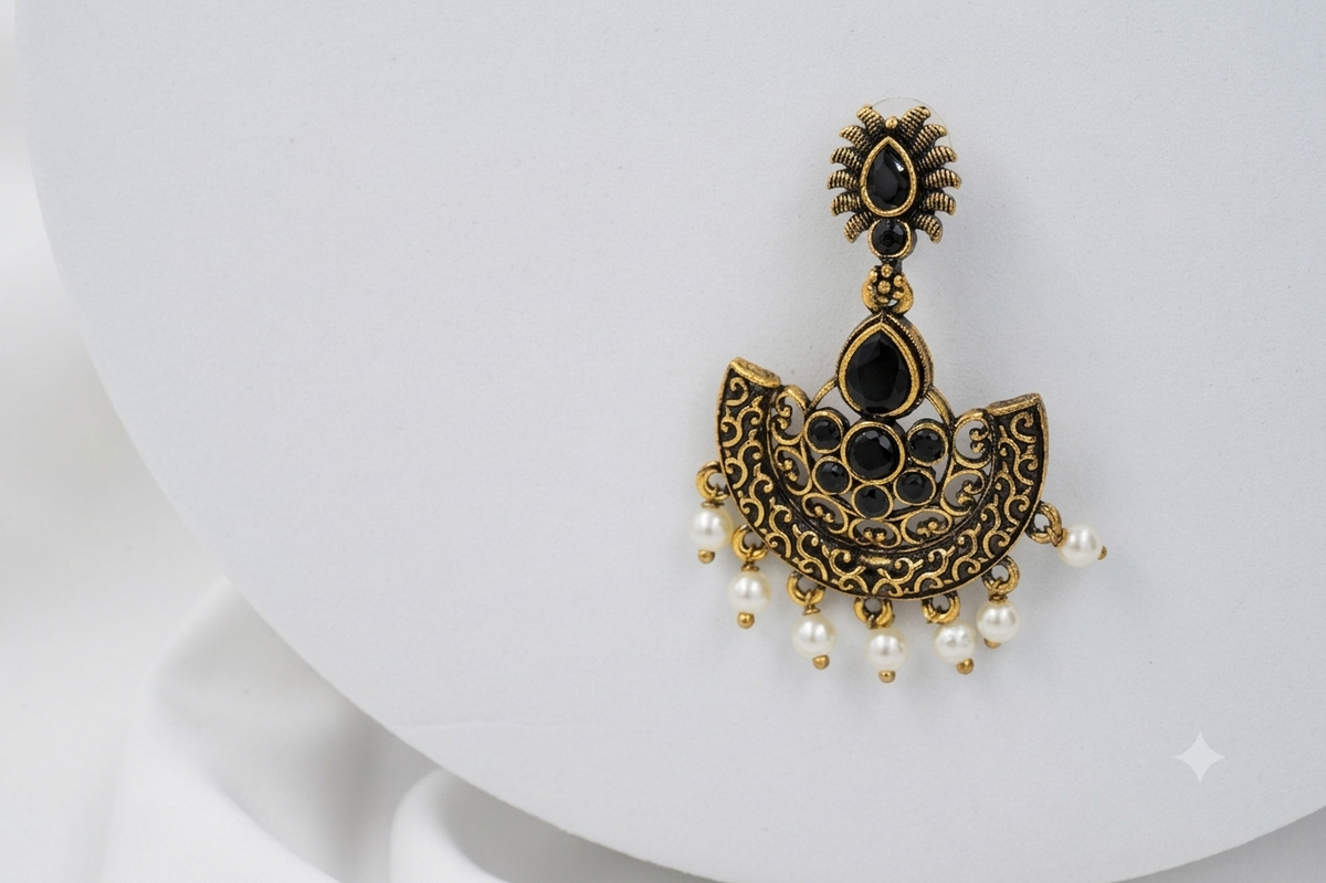 Green: gulnaar emerald earrings | jewel birds