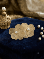 Load image into Gallery viewer, Pearl Bloom Statement Stud - Gold
