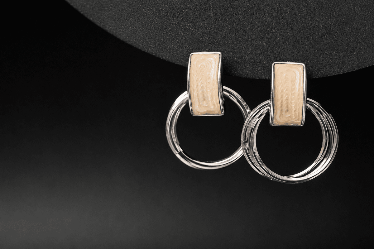 Silver orbit links
 (cream)   silver