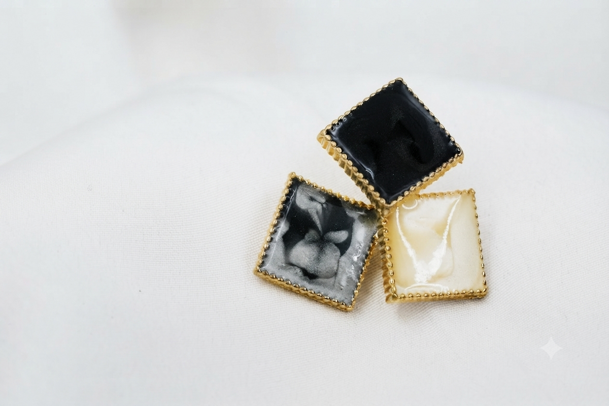 Black marble tiles | jewel birds