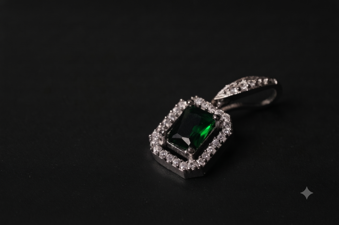 Crystal Royale Pendant
 (Green) | Jewel Birds
