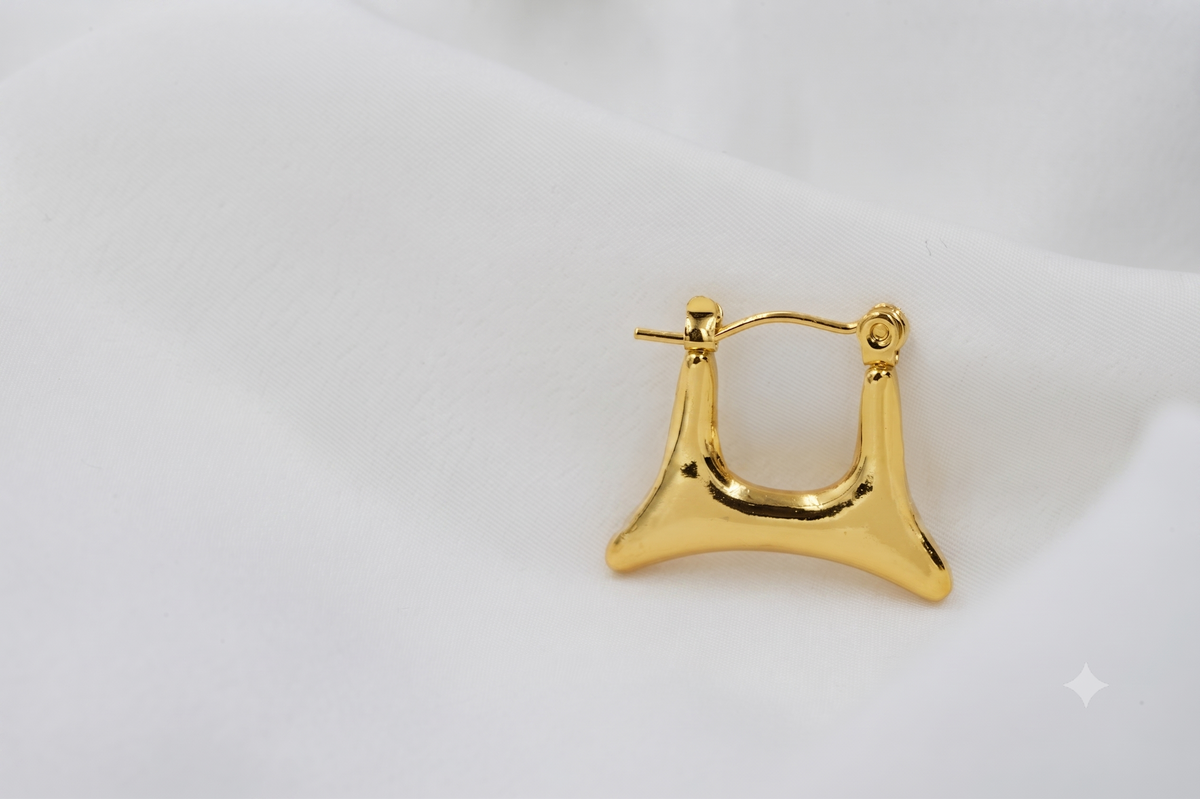 Geometric crown hoop earrings