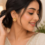 Load image into Gallery viewer, Pearl Bloom Flower Earrings - Gold
