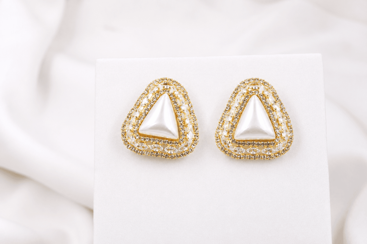 Pearl triangle luxe studs   white & gold