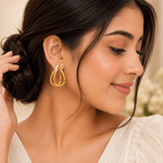 Load image into Gallery viewer, Golden Drop Infinity Hoops - Gold
