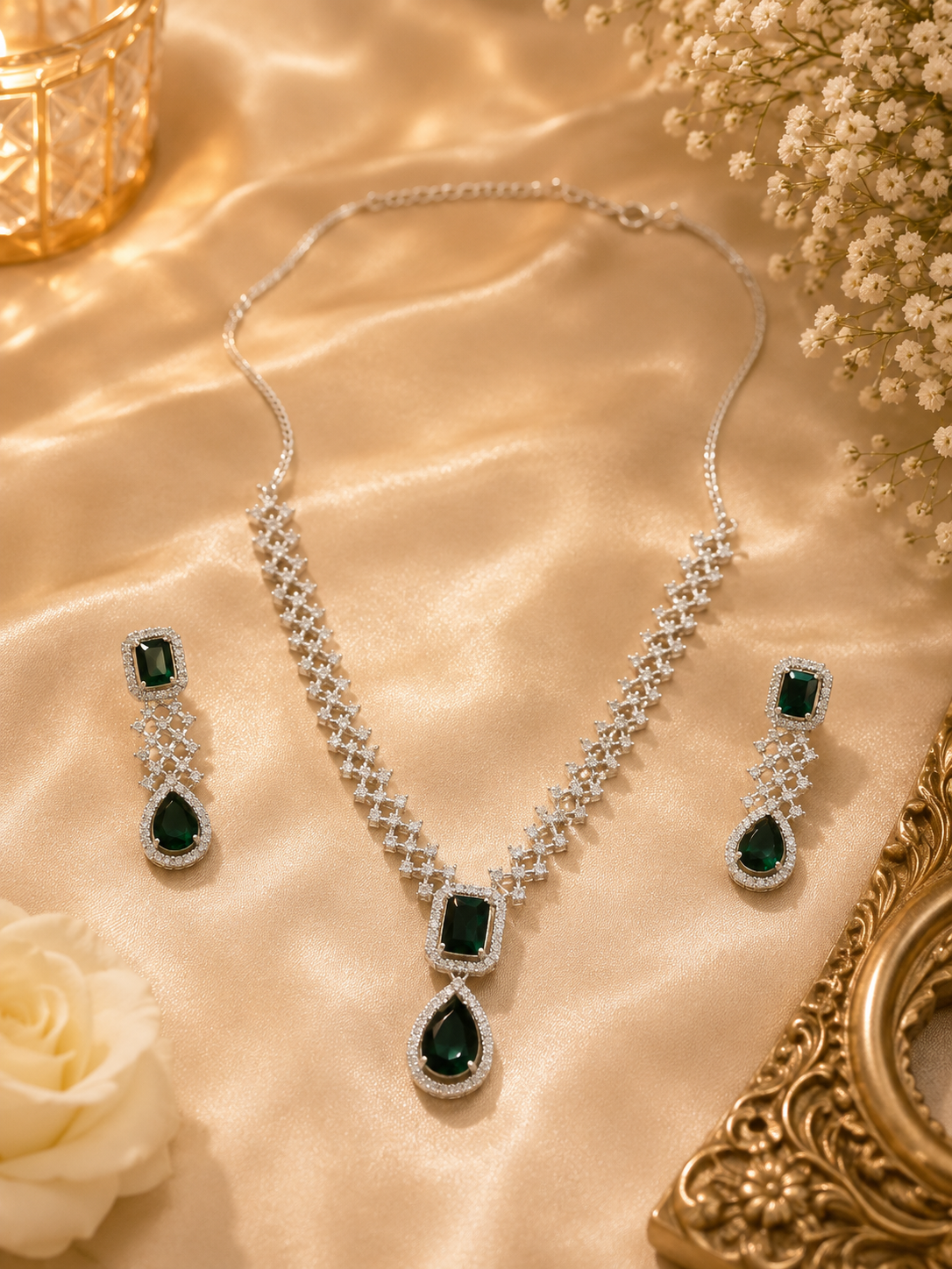 Emerald royale necklace set   green & silver alloy