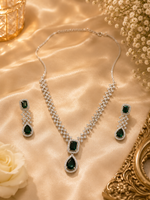 Load image into Gallery viewer, Emerald Royale Necklace Set - Green &amp; Silver Alloy
