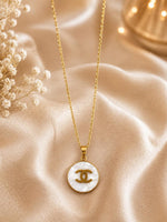 Load image into Gallery viewer, Pearl Luxe Monogram Pendant Necklace | Jewel Birds
