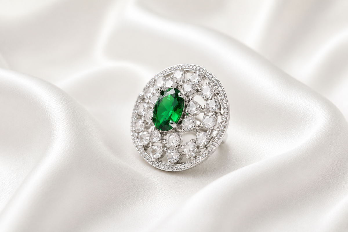 Emerald blossom statement ring   green & silver rings